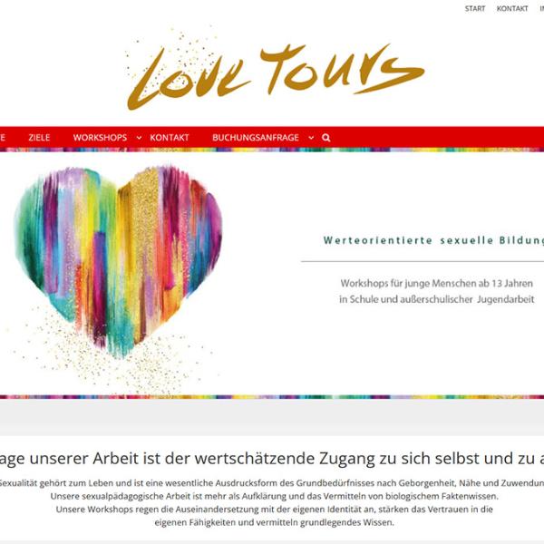 Shot der Startseite der Homepage der Lovetours der Caritas